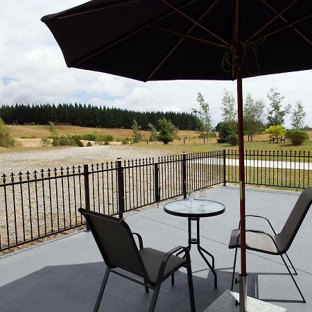 Mahana Farm Cottage Екстериор снимка