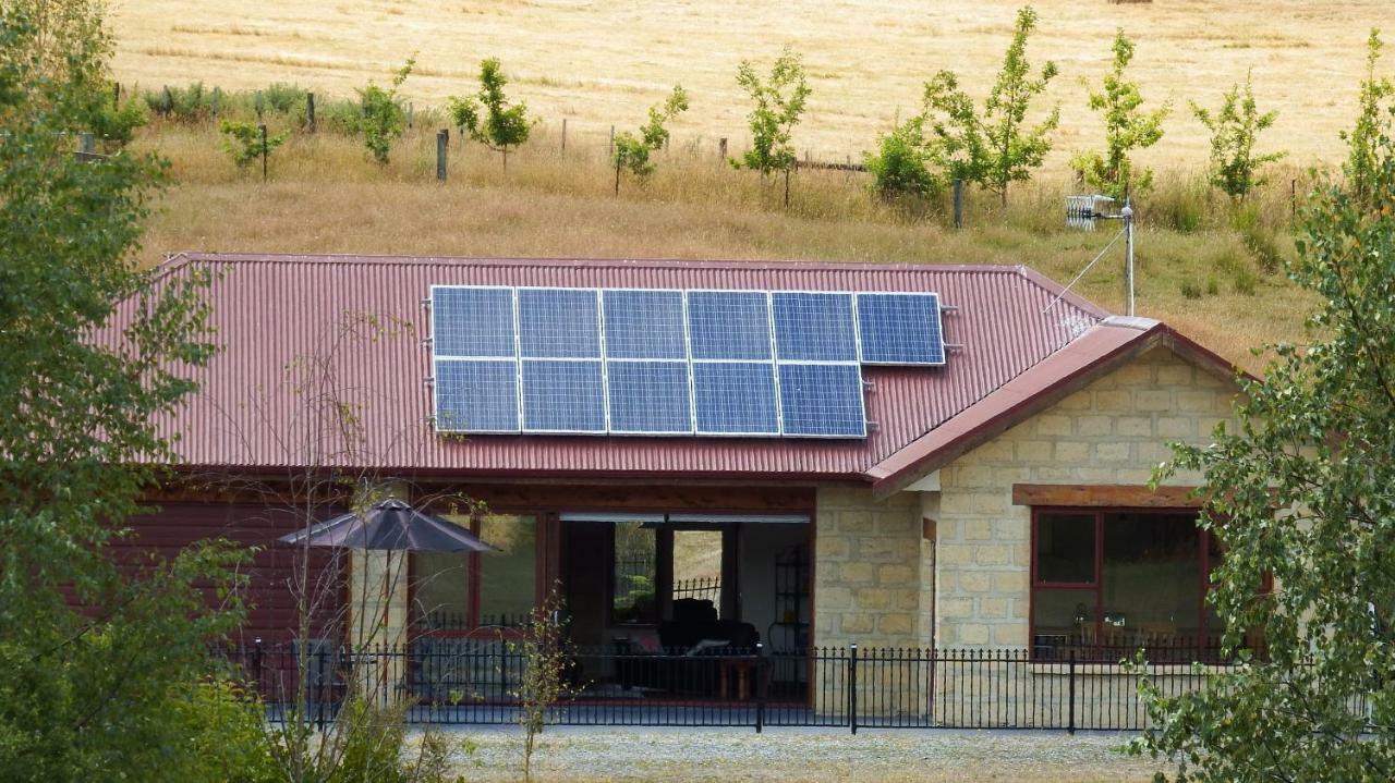Mahana Farm Cottage Екстериор снимка