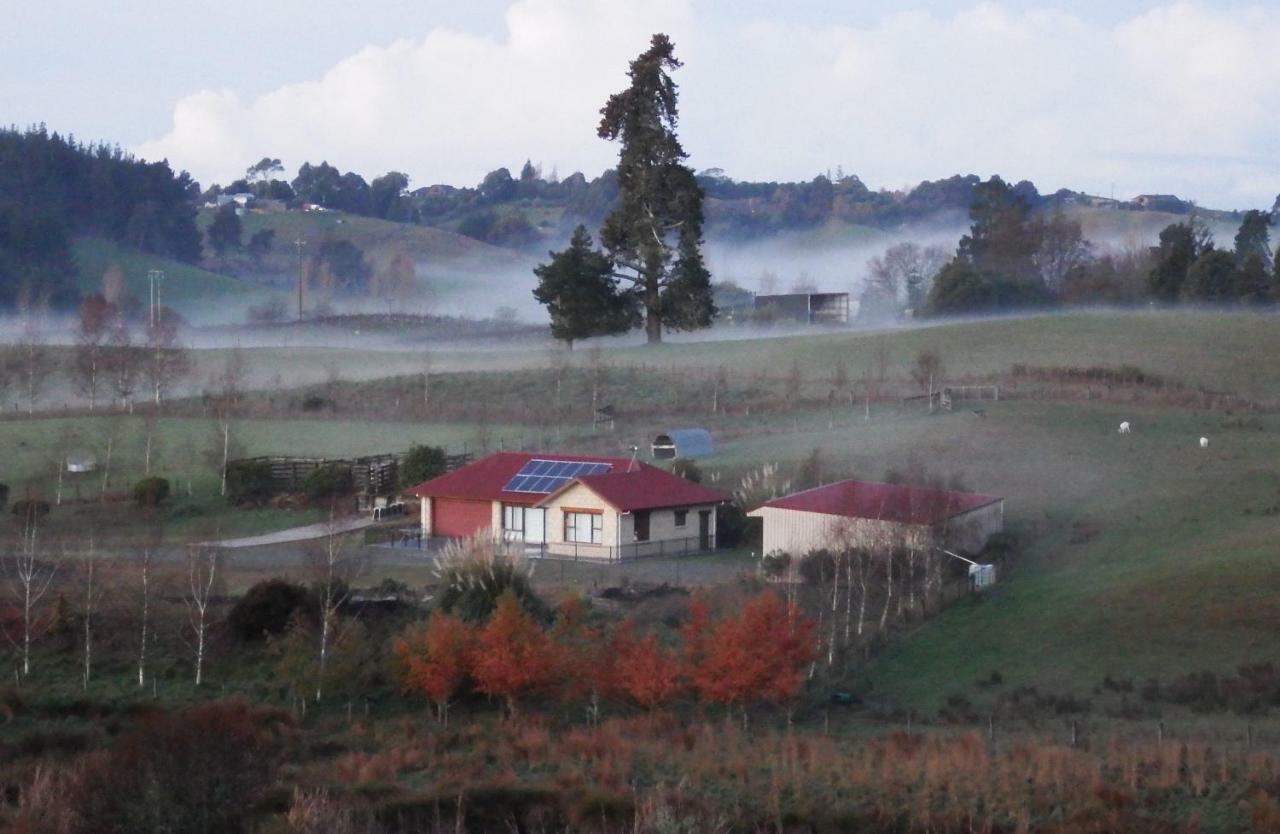 Mahana Farm Cottage Екстериор снимка